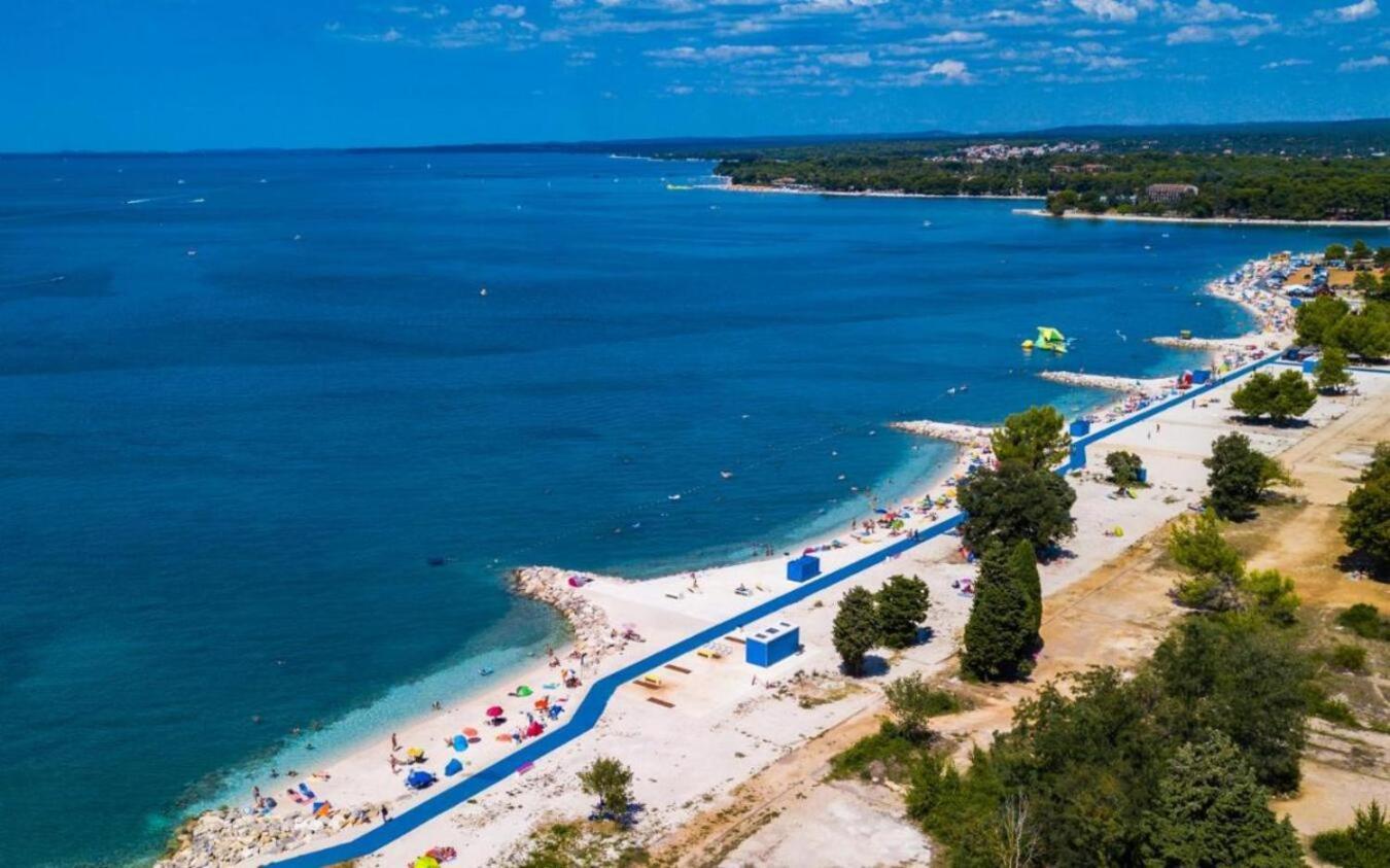 Caramel Comforts With Sea View In Stinjan Only 300 Meters From The Beach Pula Eksteriør billede