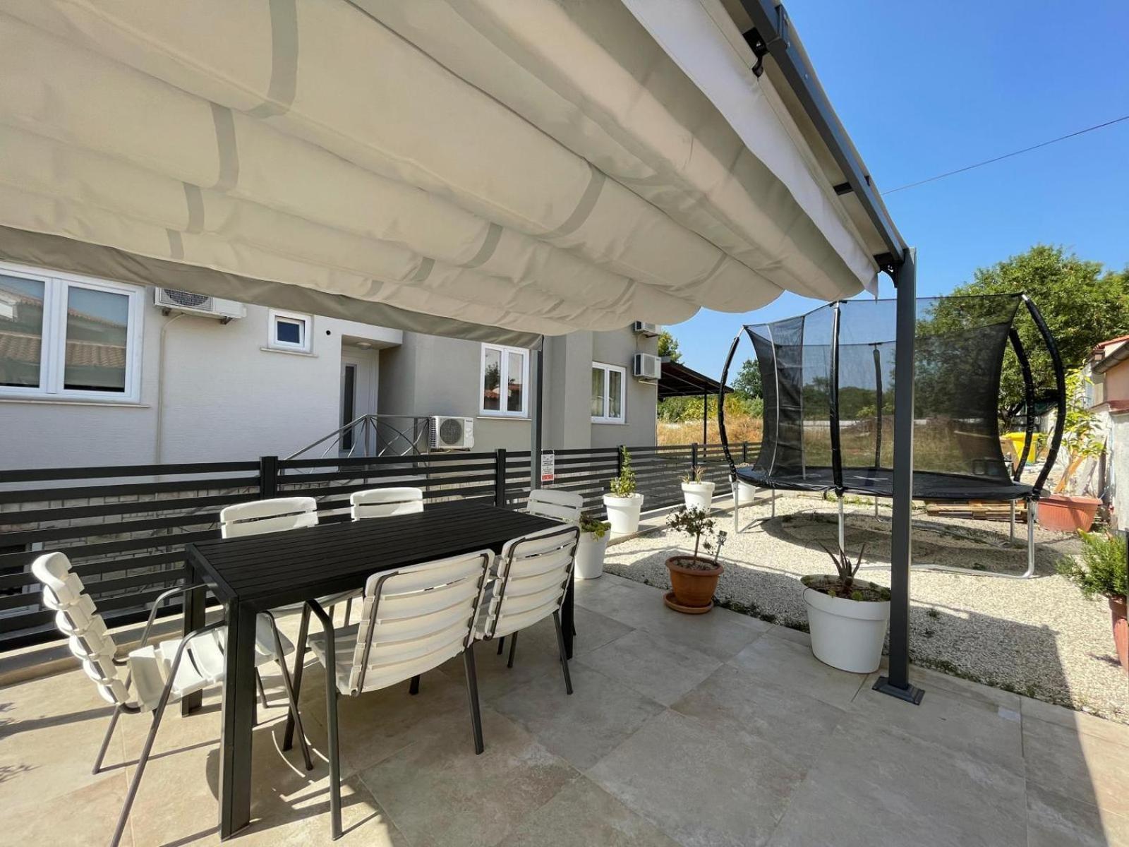 Caramel Comforts With Sea View In Stinjan Only 300 Meters From The Beach Pula Eksteriør billede