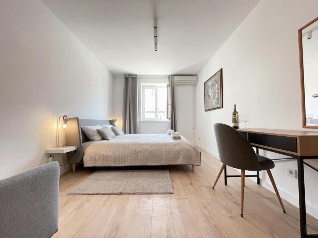 Caramel Comforts With Sea View In Stinjan Only 300 Meters From The Beach Pula Eksteriør billede