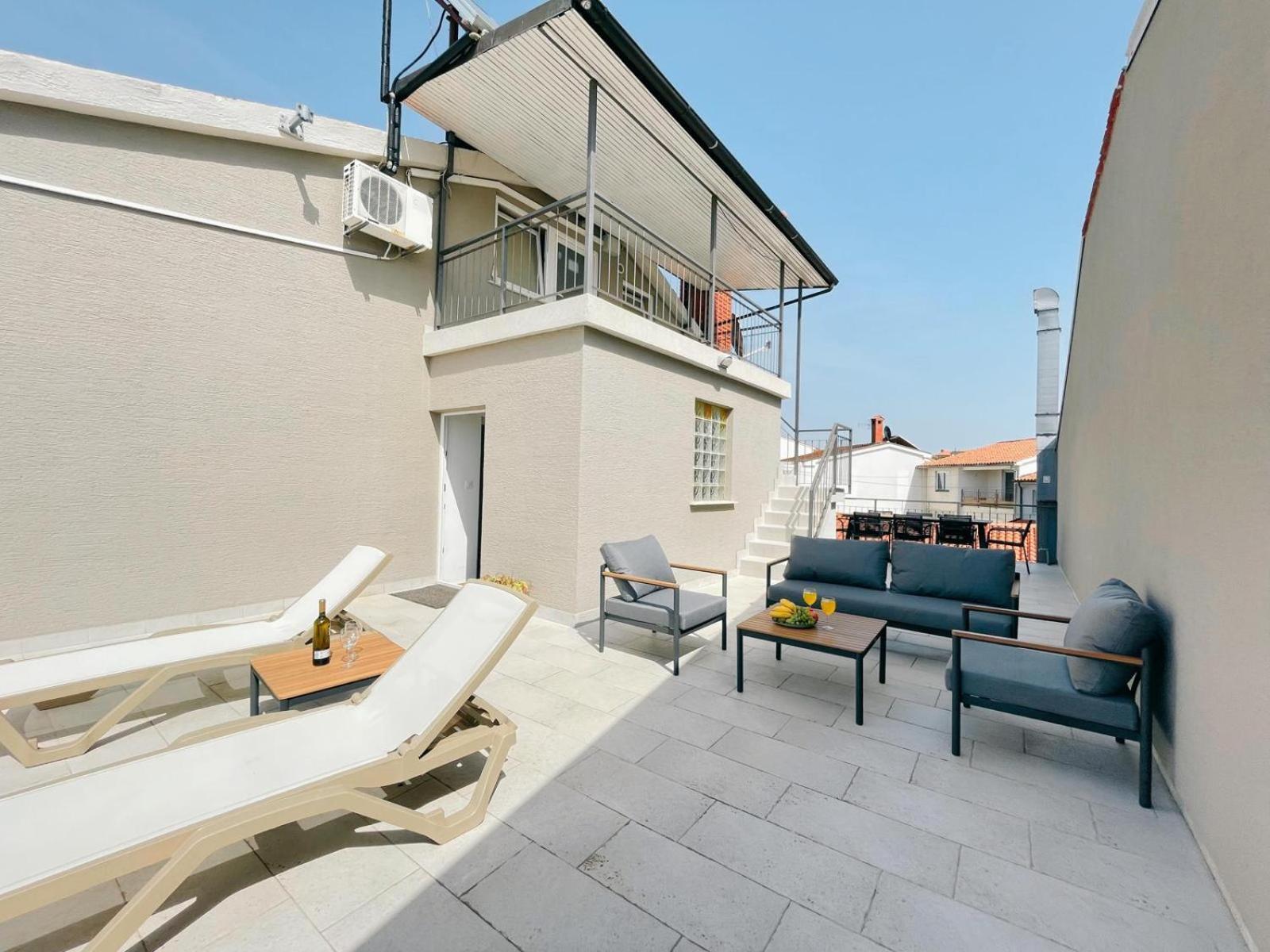 Caramel Comforts With Sea View In Stinjan Only 300 Meters From The Beach Pula Eksteriør billede