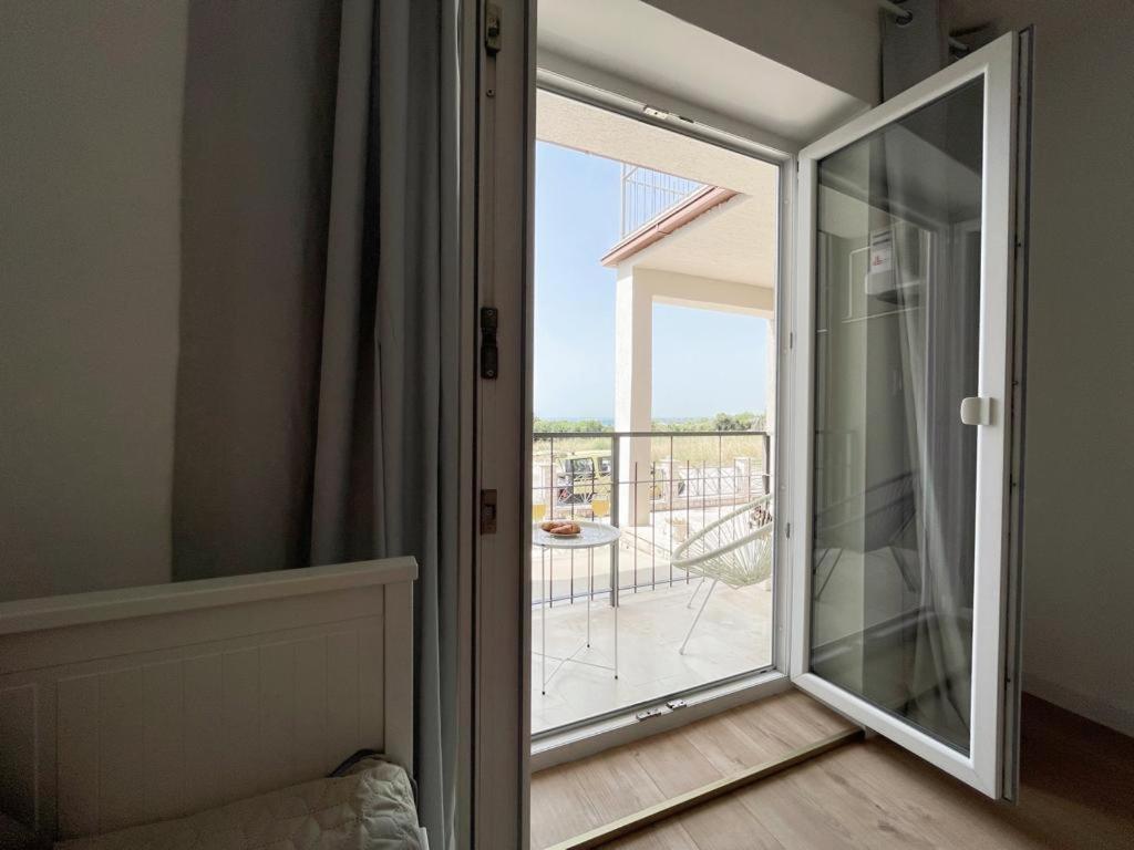 Caramel Comforts With Sea View In Stinjan Only 300 Meters From The Beach Pula Eksteriør billede