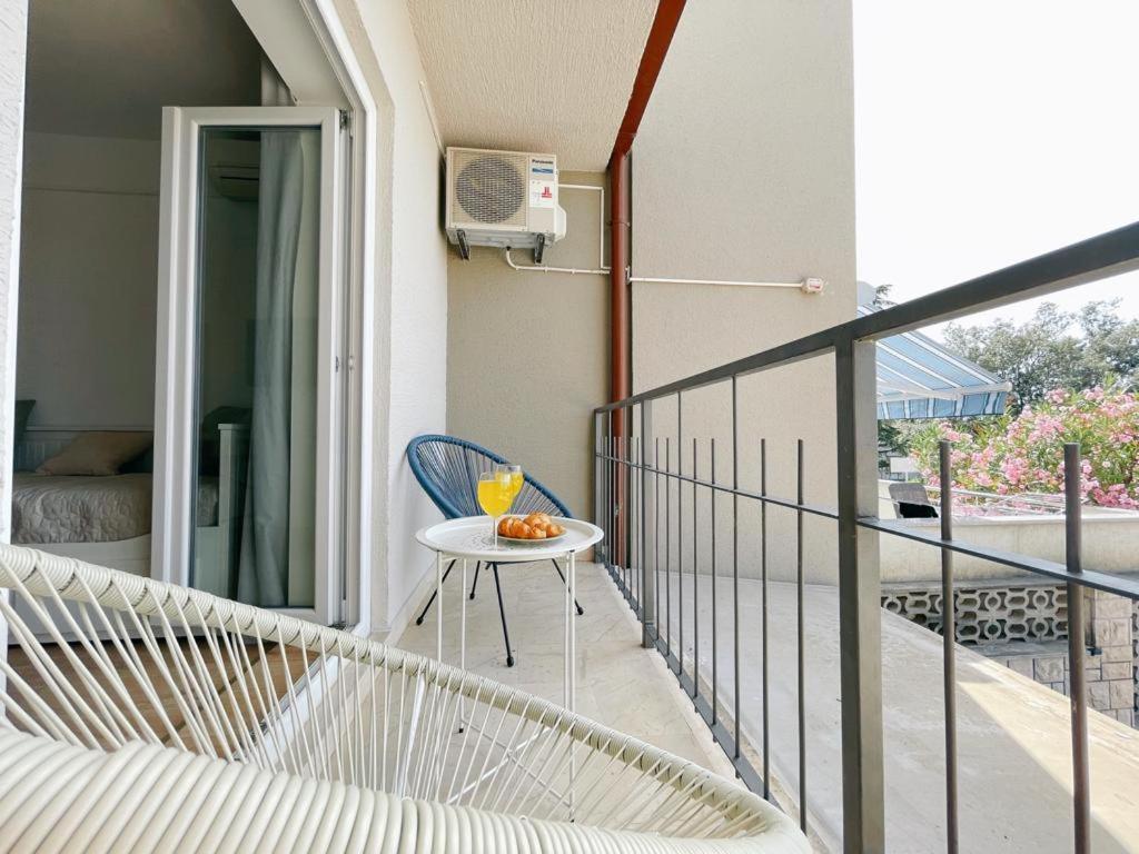 Caramel Comforts With Sea View In Stinjan Only 300 Meters From The Beach Pula Eksteriør billede