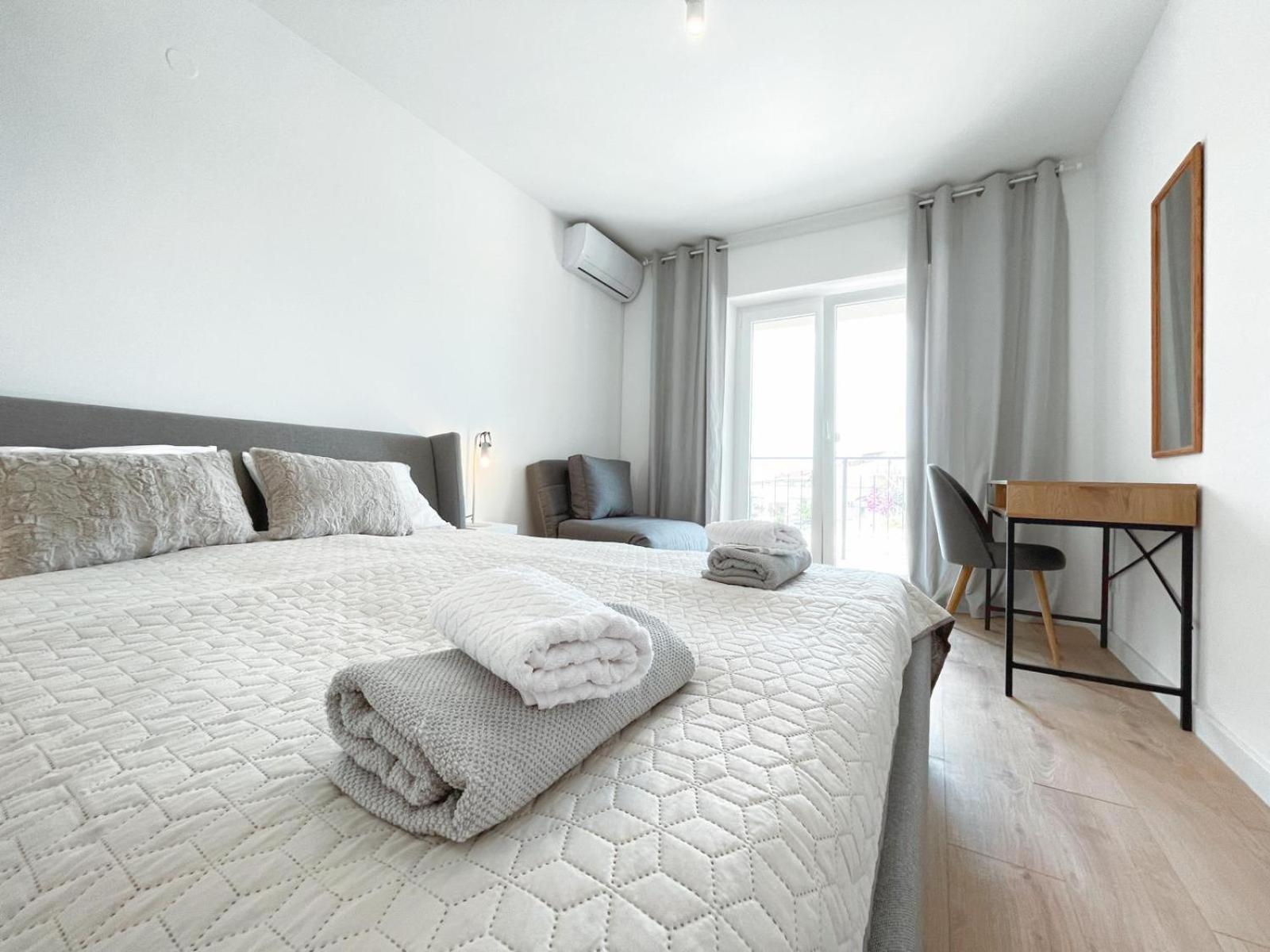 Caramel Comforts With Sea View In Stinjan Only 300 Meters From The Beach Pula Eksteriør billede