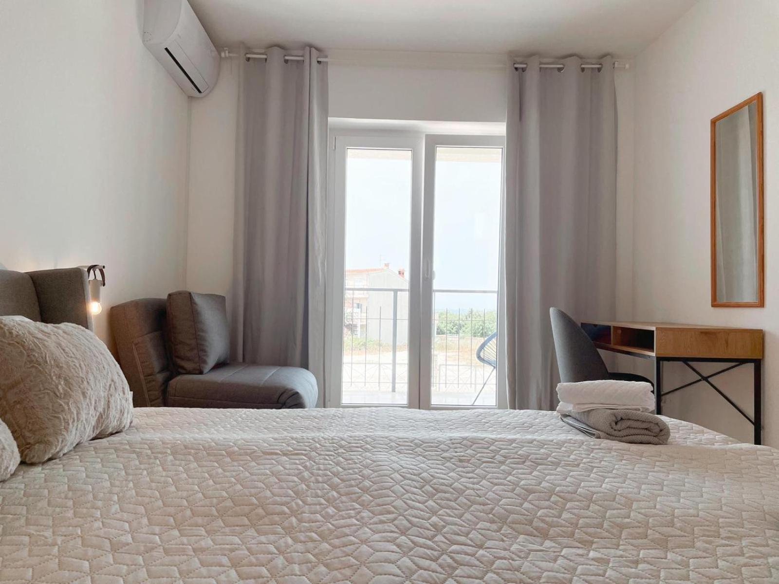 Caramel Comforts With Sea View In Stinjan Only 300 Meters From The Beach Pula Eksteriør billede