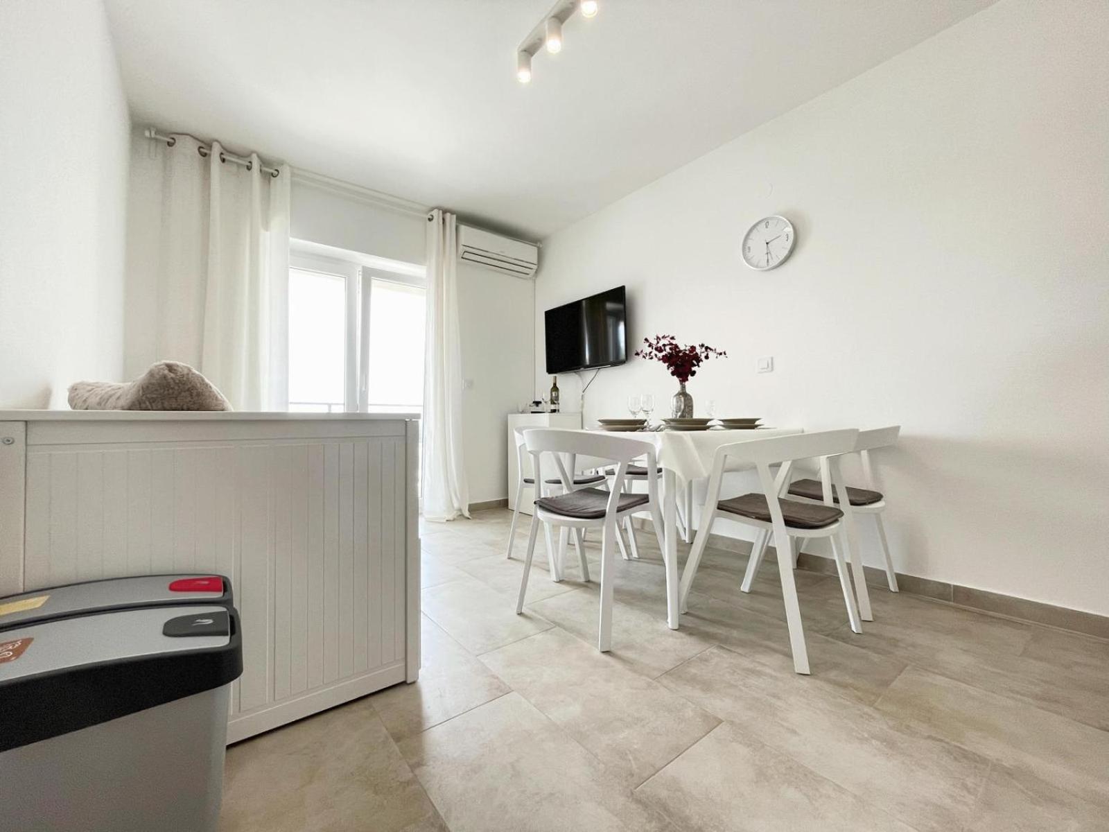 Caramel Comforts With Sea View In Stinjan Only 300 Meters From The Beach Pula Eksteriør billede